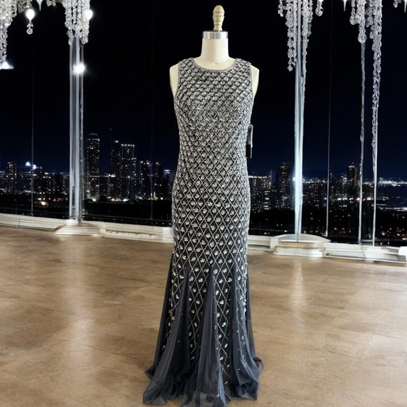 Aidan Mattox Black and Silver Prom Dress - Picture 1 of 9
